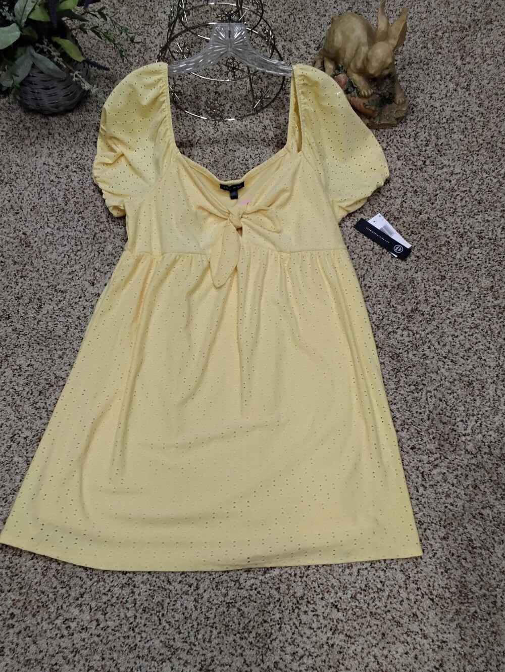 4073 Size XL As U Wish Dress NWT Women's Yellow Eyelet Tie-Front Dress